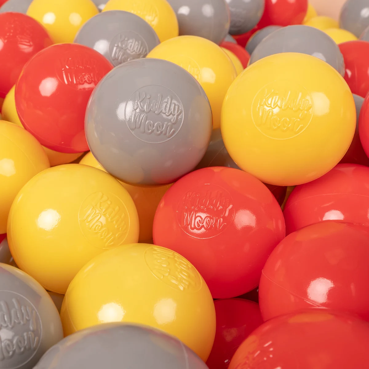 KiddyMoon 6 cm play balls in grey, yellow and red