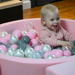 KiddyMoon Baby Foam Ball Pit with Balls ∅ 7cm / 2.75in Made in EU, pink:pearl/grey/transparent/light pink, 90x30cm/200 balls