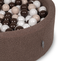 KiddyMoon Ball Pit for Baby with Teddy Plush, Large 7 cm Balls for a Fuller Ball Pit, From 8 Months, Removable Cover, Brown: Pastel Beige/Brown/White, 90 x 30 cm / 200 Balls