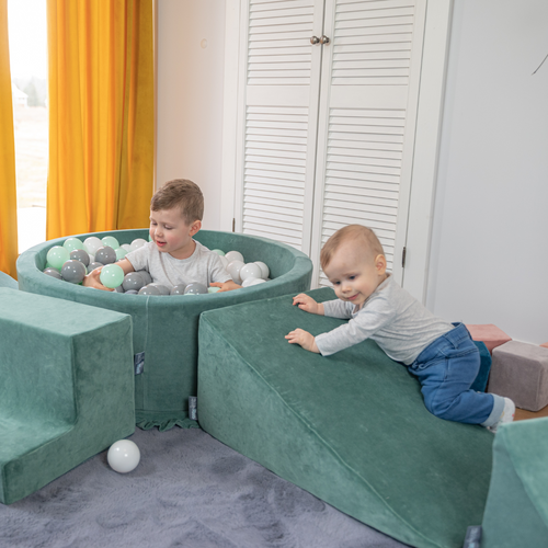 KiddyMoon Foam Playground Velvet for Kids with Round Ballpit ( ∅ 7cm/2.75In) Soft Obstacles Course and Ball Pool, Certified Made In The EU, zieleń lasu: biały-szary-mięta