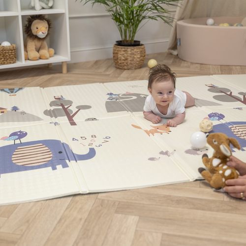 KiddyMoon Baby Play Mat Double-Sided Foam Mat For Kids Crawling Mat For Children Encourages Imagination Colourful Patterns Play Area Foldable Ideal for Indoors and Outdoors, Gray-Mountains/Elephant, 150x200x1cm